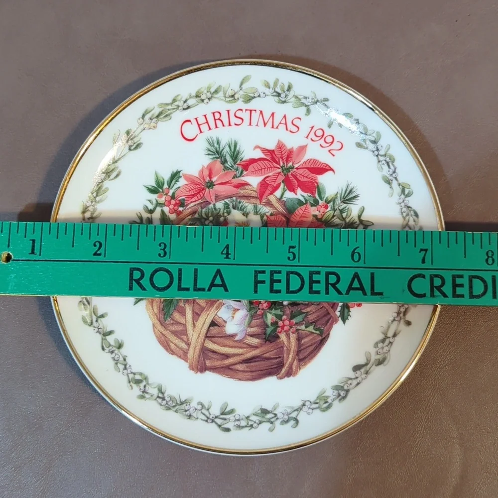 1992 Forget Me Not American Greetings Christmas 92 Small Plate Fine Porcelain